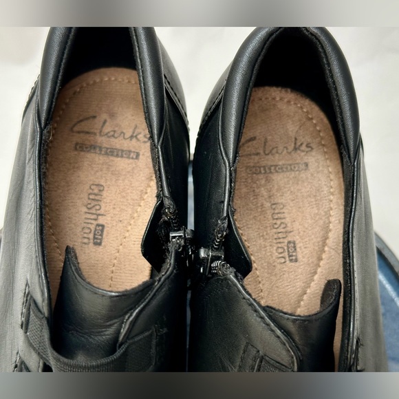 Clarks Women’s Heeled Booties Sz 7.5 - BLACK - Picture 8 of 15